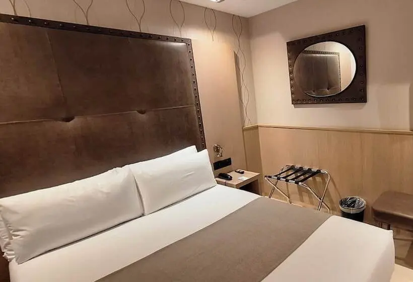 اتاق استاندارد یک نفره, Gran Hotel Barcino 4* Sup