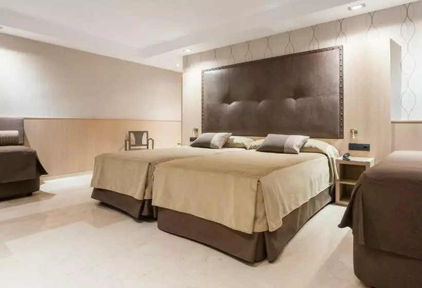 Standard-huone, Gran Hotel Barcino 4*Sup