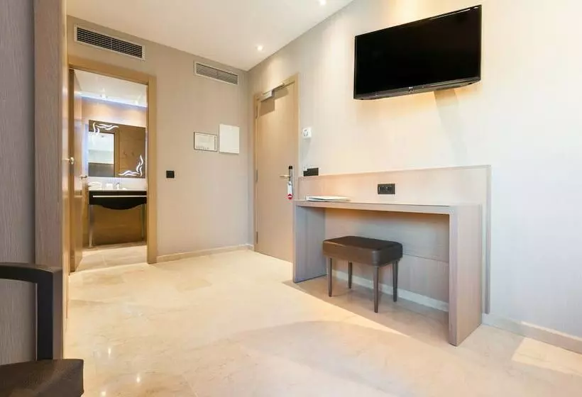 Standard-huone, Gran Hotel Barcino 4*Sup
