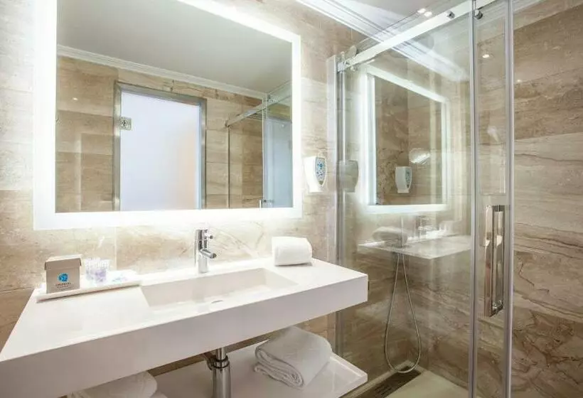 اتاق اساندارد با چشم‌انداز جانبی به دریا, Grupotel Los Príncipes & Spa