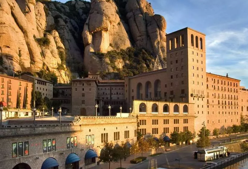 スタンダードシングルルーム, Abat Cisneros Montserrat