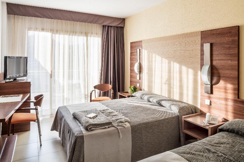四人标准间, Aqua Hotel Aquamarina & Spa