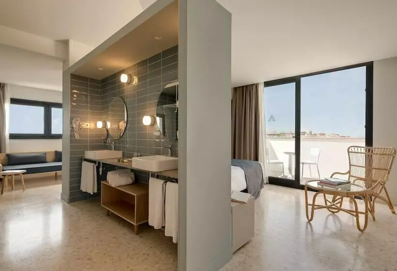 سوییت جونیور, Aqua Hotel Silhouette & Spa   Adults Only