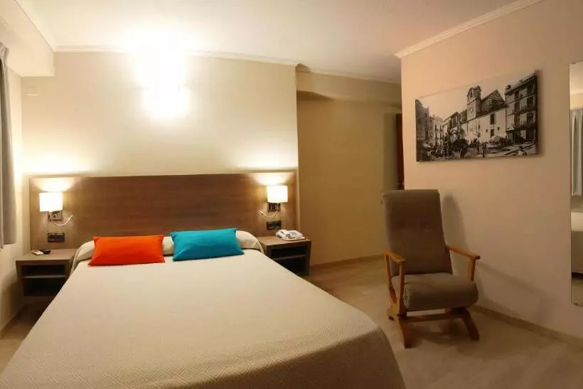 اتاق استاندارد با تخت دوبل, Avenida Plaza