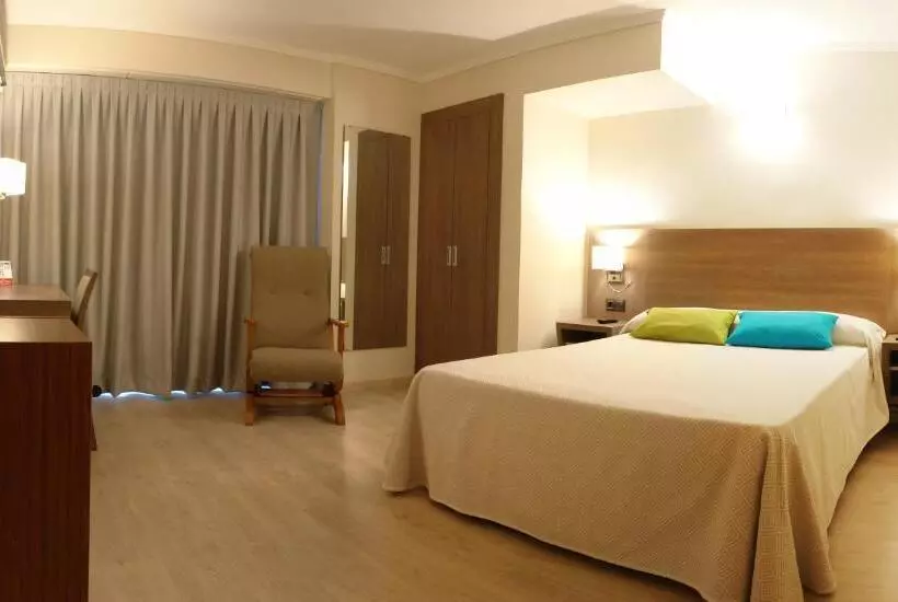 اتاق استاندارد با تخت دوبل, Avenida Plaza