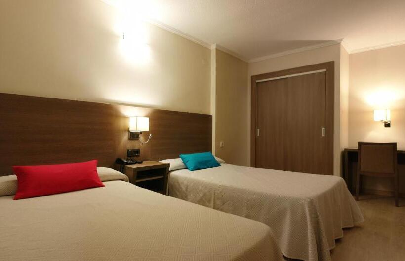 חדר סטנדרט, Avenida Plaza