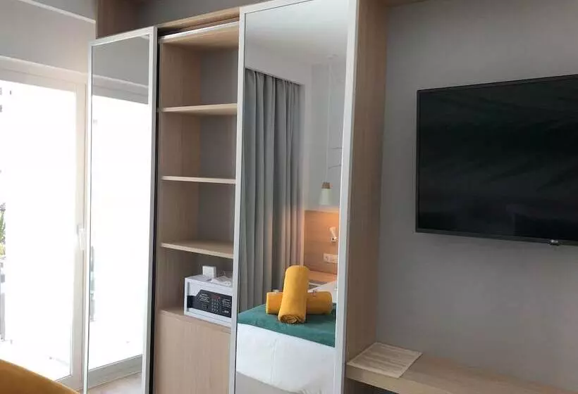 プールビュースタンダードルーム, Bq Paguera Boutique Hotel   Adults Only