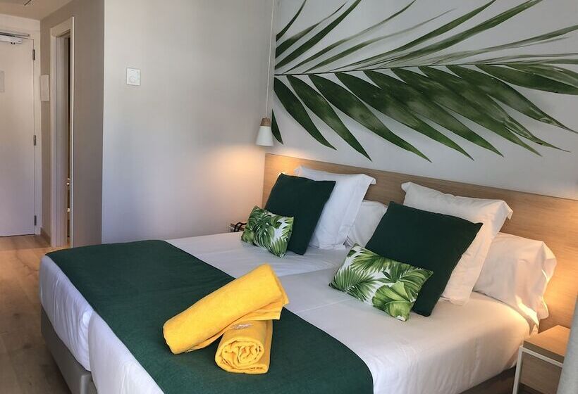 اتاق استاندارد با چشمانداز استخر, Bq Paguera Boutique Hotel   Adults Only