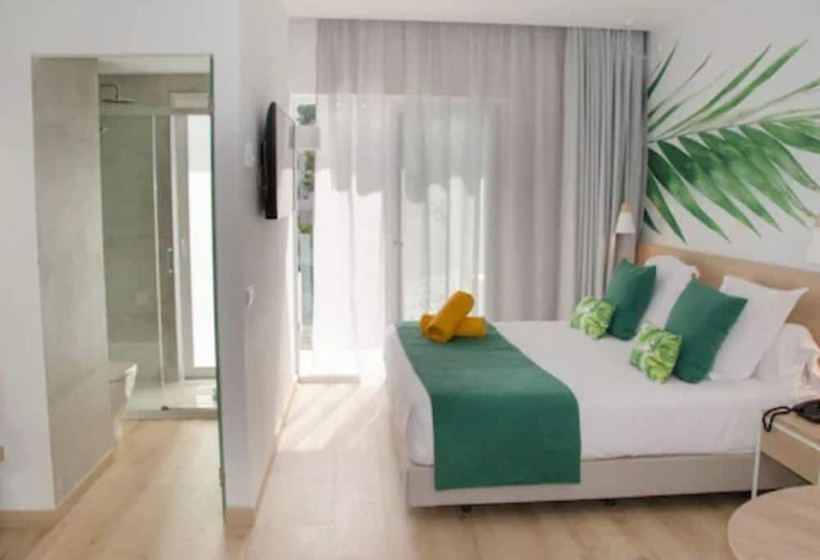 Номер Superior Вид на Бассейн, Bq Paguera Boutique Hotel   Adults Only
