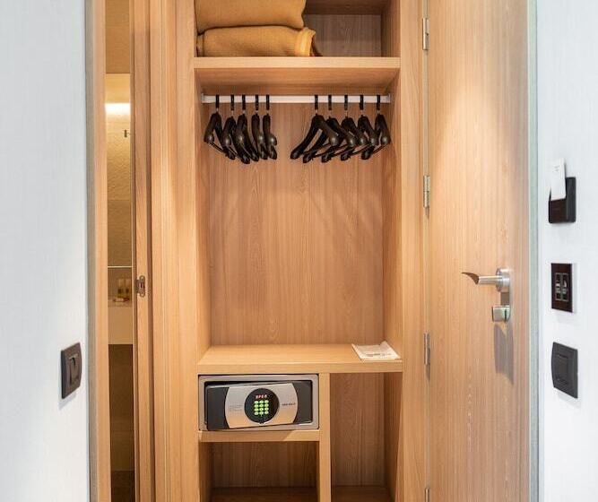 اتاق استاندارد, Caledonian