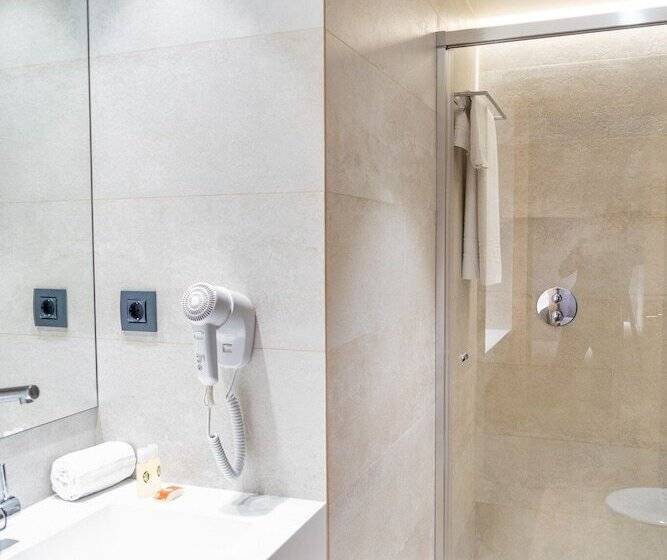 اتاق استاندارد یک نفره, Caledonian