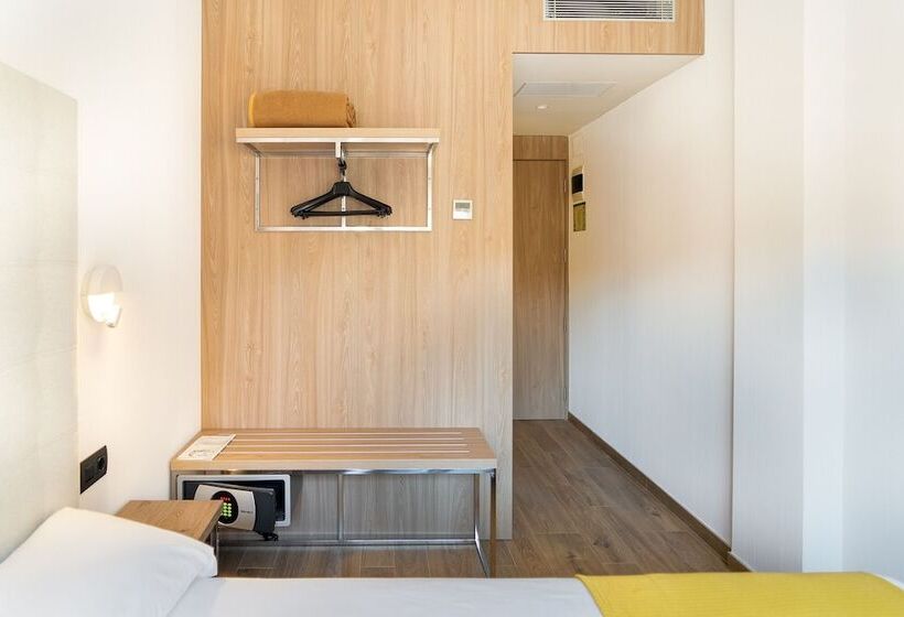 اتاق استاندارد یک نفره, Caledonian