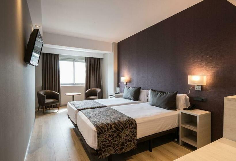 Номер Стандарт, Catalonia Atenas