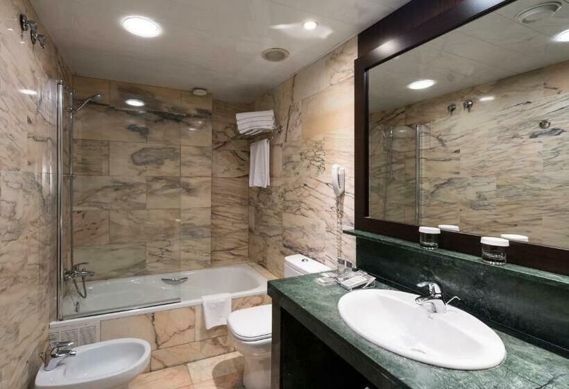 Номер Стандарт, Catalonia Atenas