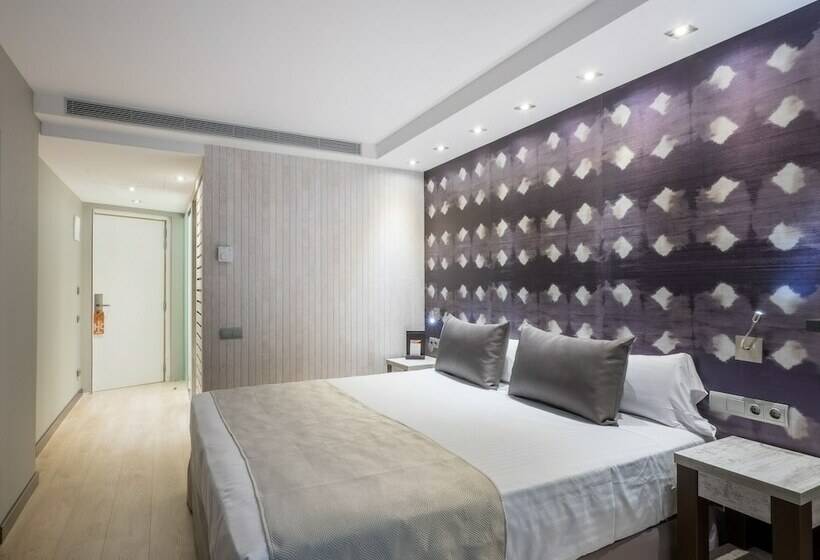 Семейный Номер Премиум, Catalonia Atenas