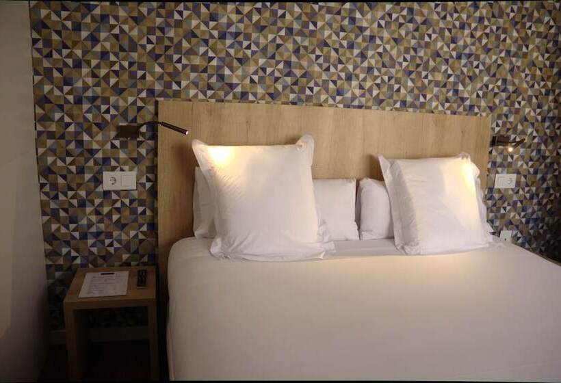 Семейный Номер, Chic & Basic Velvet