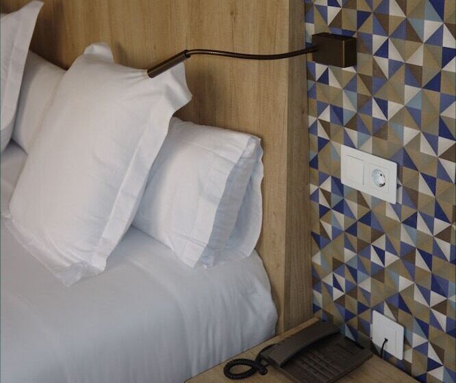 Семейный Номер, Chic & Basic Velvet