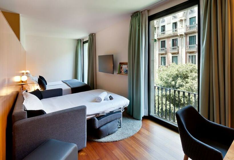 Семейный Номер, Condes De Barcelona