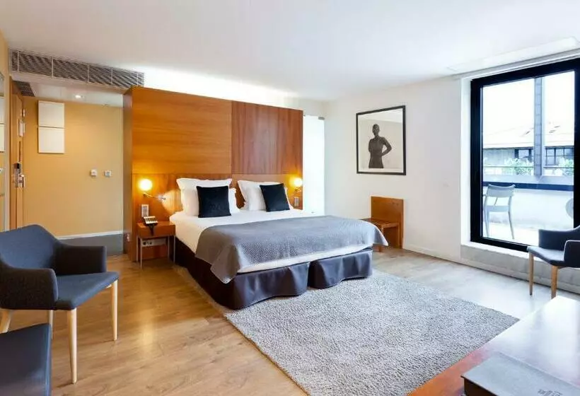 اتاق اجرایی, Condes De Barcelona