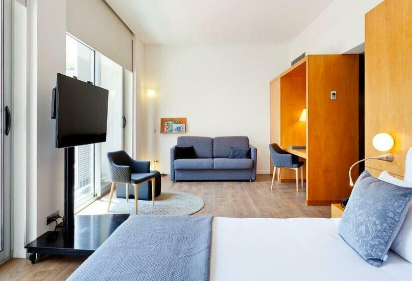 Семейный Номер, Condes De Barcelona