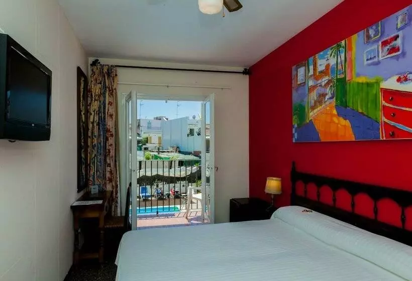 Standardzimmer mit Poolblick, El Cid