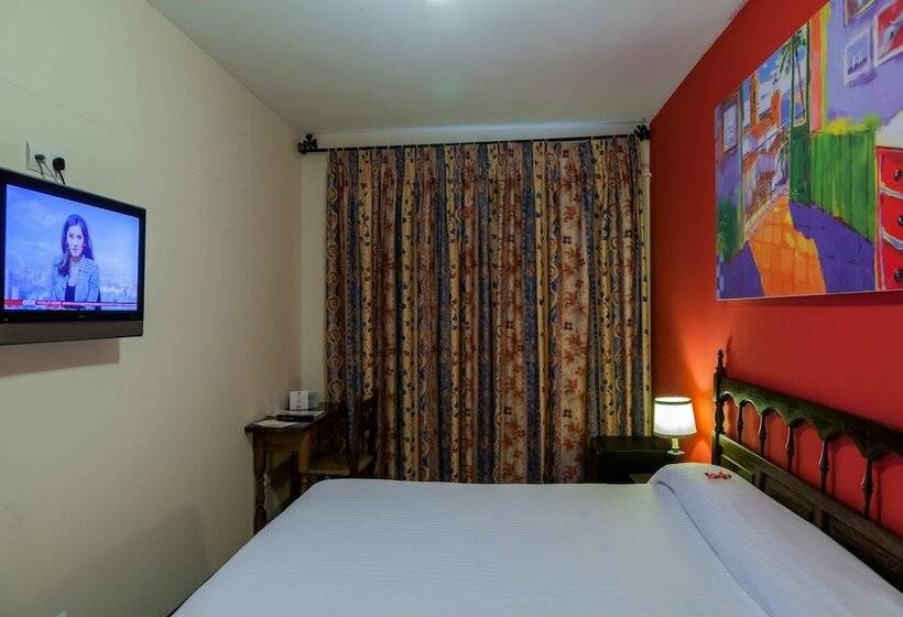 标准间带游泳池, El Cid