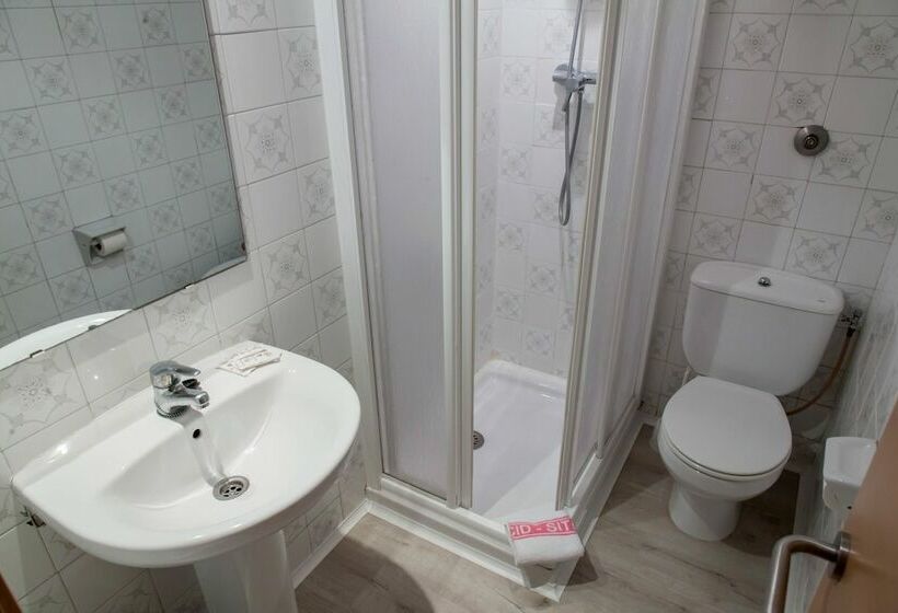 标准间带游泳池, El Cid