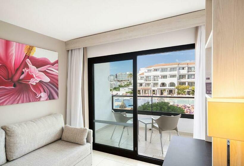 スタンダードシングルルーム, Fergus Style Bahamas