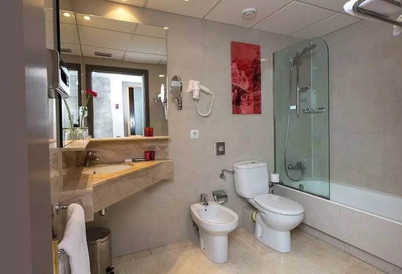 اتاق اکونومی, Leonardo Hotel Barcelona Las Ramblas