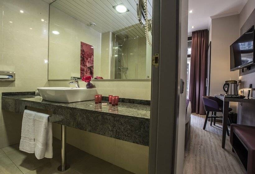 اتاق خانوادگی, Leonardo Hotel Barcelona Las Ramblas