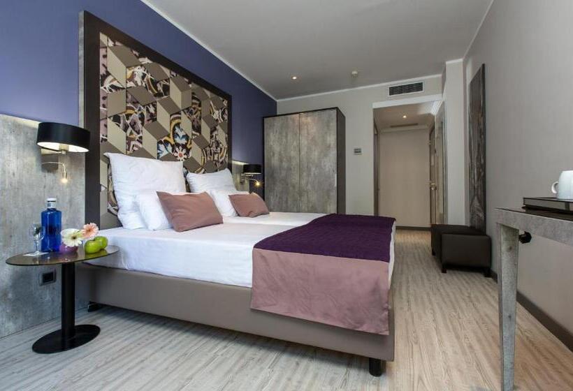 수피리어 트리플 룸, Leonardo Hotel Barcelona Las Ramblas
