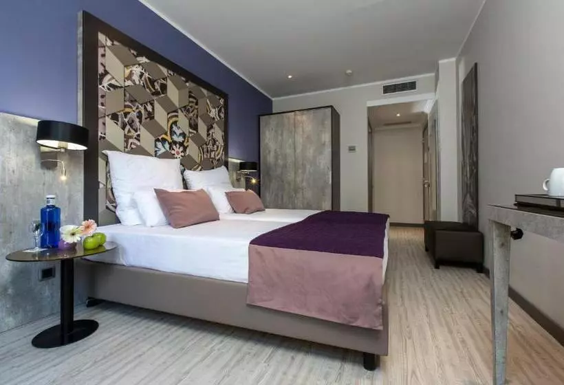 اتاق سوپریور سه تخته, Leonardo Hotel Barcelona Las Ramblas