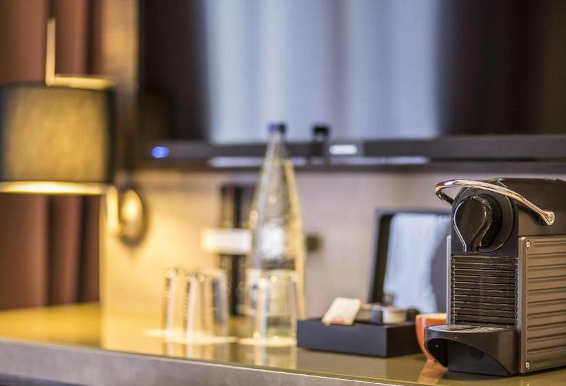 Трехместный Номер Deluxe, Leonardo Hotel Barcelona Las Ramblas
