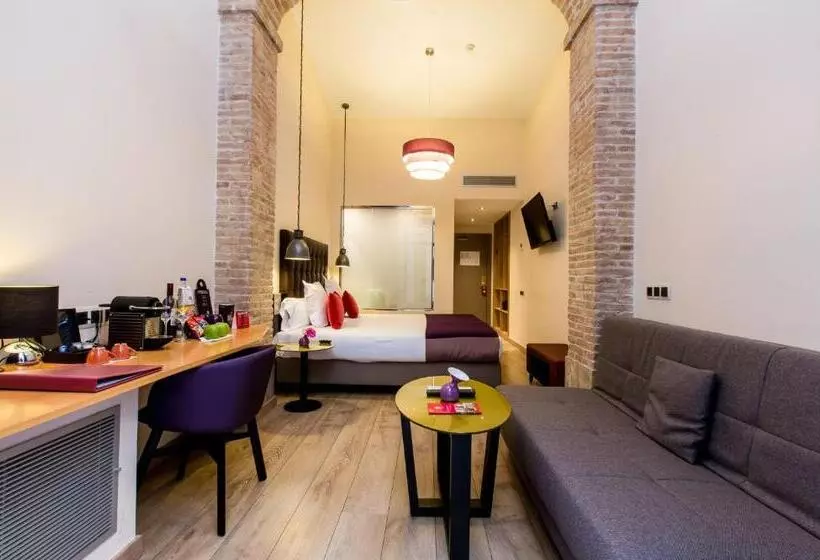 اتاق لوکس خانوادگی, Leonardo Hotel Barcelona Las Ramblas