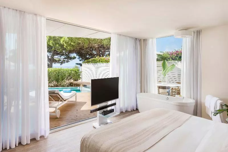 سوییت, Me Ibiza   The Leading Hotels Of The World