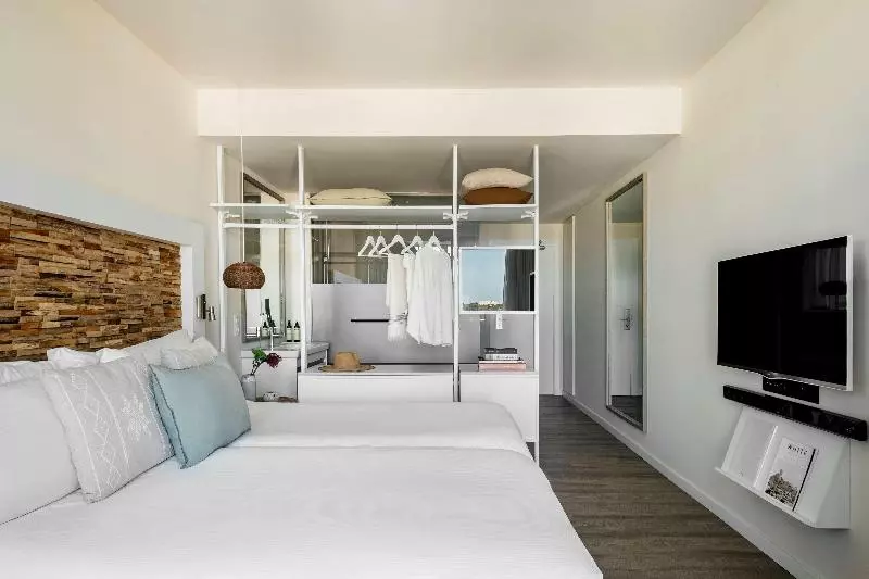 اتاق استاندارد, Me Ibiza   The Leading Hotels Of The World