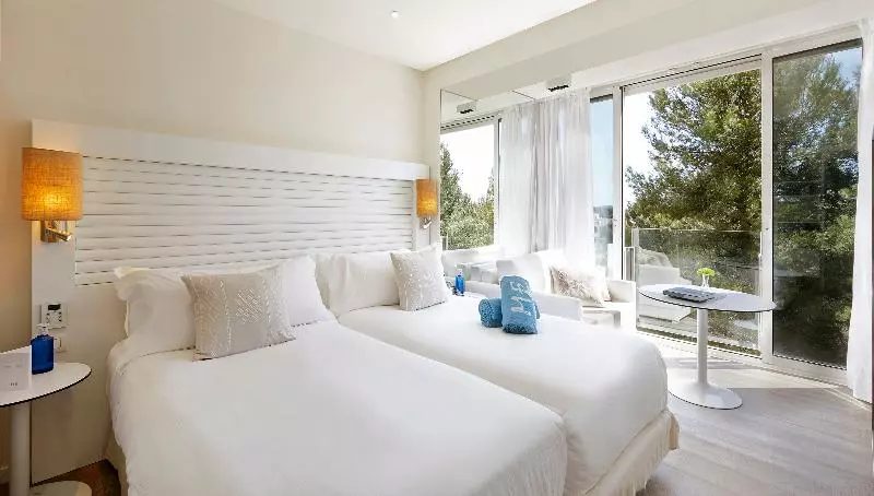 اتاق استاندارد, Me Ibiza   The Leading Hotels Of The World