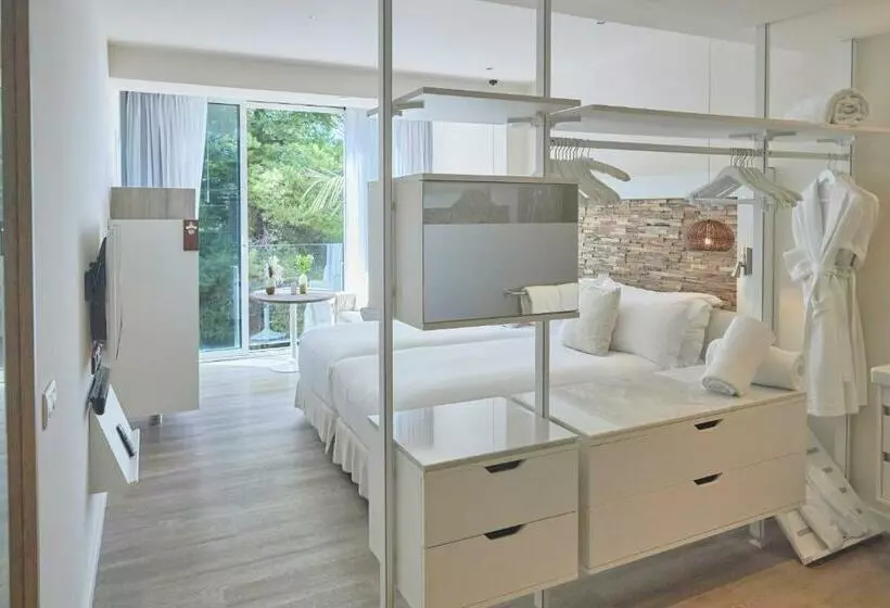 اتاق استاندارد, Me Ibiza   The Leading Hotels Of The World