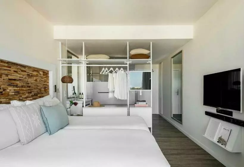 اتاق استاندارد, Me Ibiza   The Leading Hotels Of The World