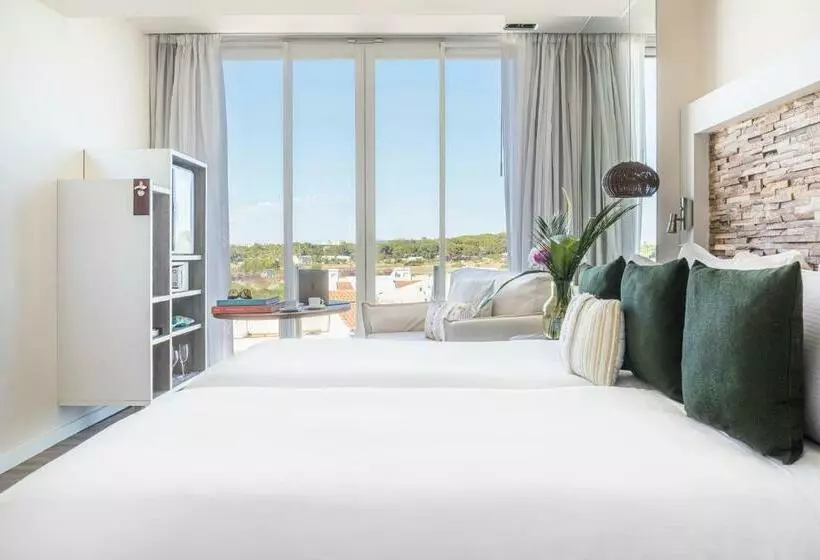 اتاق استاندارد, Me Ibiza   The Leading Hotels Of The World