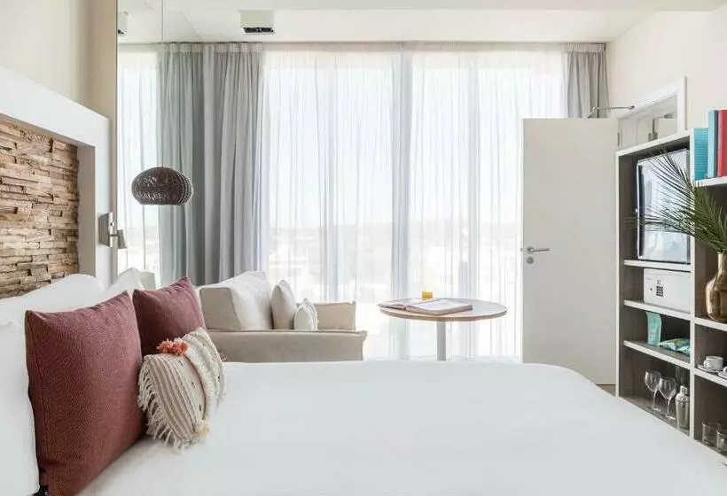 اتاق استاندارد, Me Ibiza   The Leading Hotels Of The World