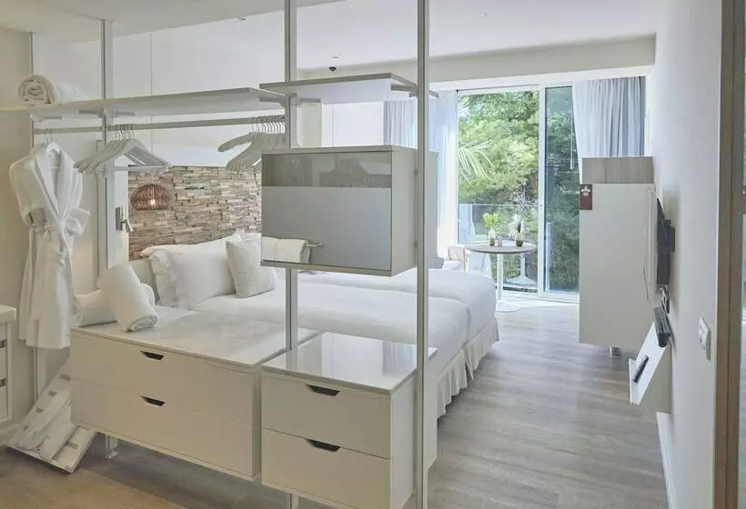 اتاق استاندارد, Me Ibiza   The Leading Hotels Of The World