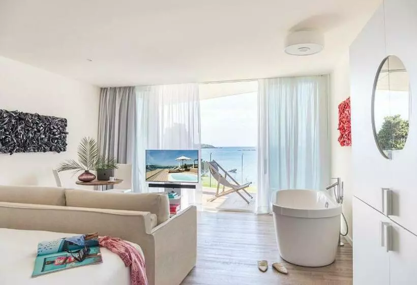 Suite with Terrace, Me Ibiza   The Leading Hotels Of The World