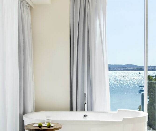 带露台的套间, Me Ibiza   The Leading Hotels Of The World