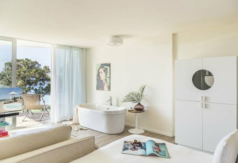 Suite con Terraza, Me Ibiza   The Leading Hotels Of The World