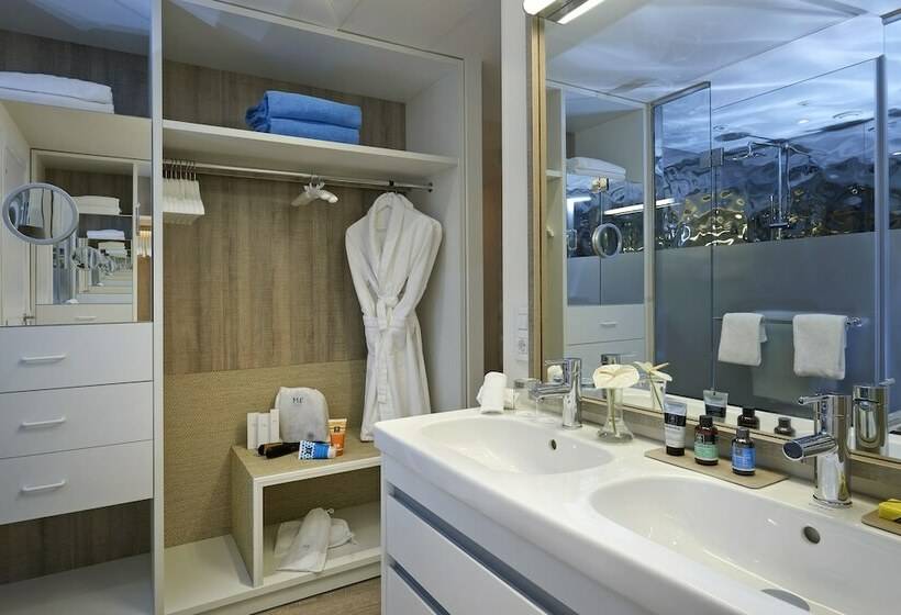 带露台的套间, Me Ibiza   The Leading Hotels Of The World