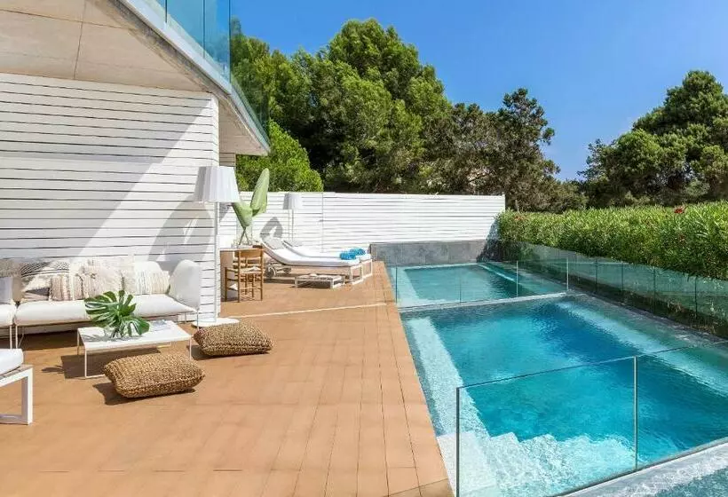 سوئیت پریمیوم, Me Ibiza   The Leading Hotels Of The World