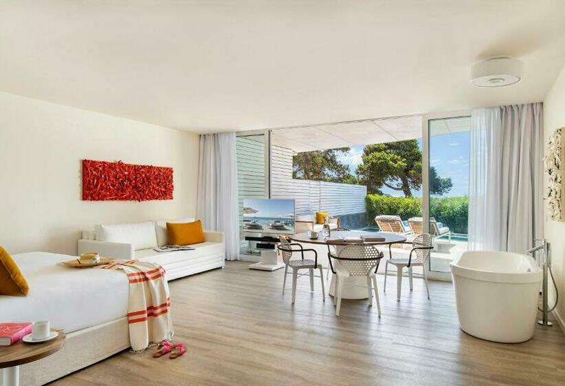 套房配有游泳池, Me Ibiza   The Leading Hotels Of The World