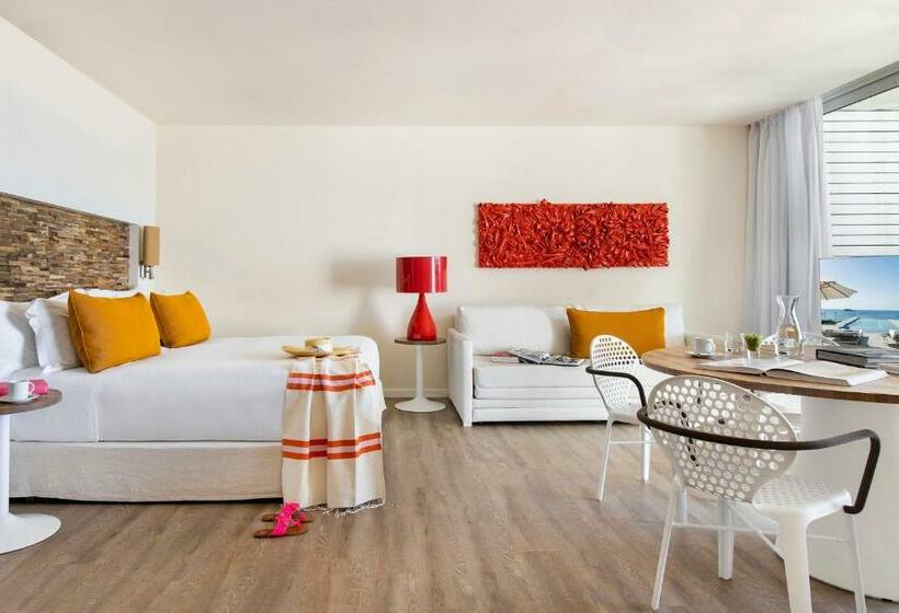 套房配有游泳池, Me Ibiza   The Leading Hotels Of The World