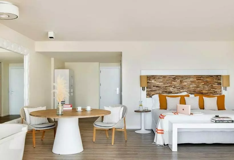 سوییت با استخر, Me Ibiza   The Leading Hotels Of The World